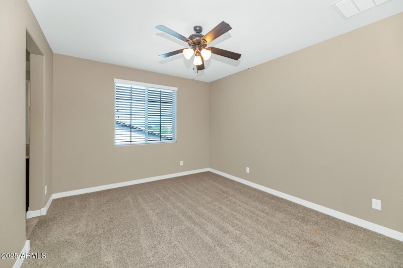 10718 E Lumiere Ave-large-032-044-10718