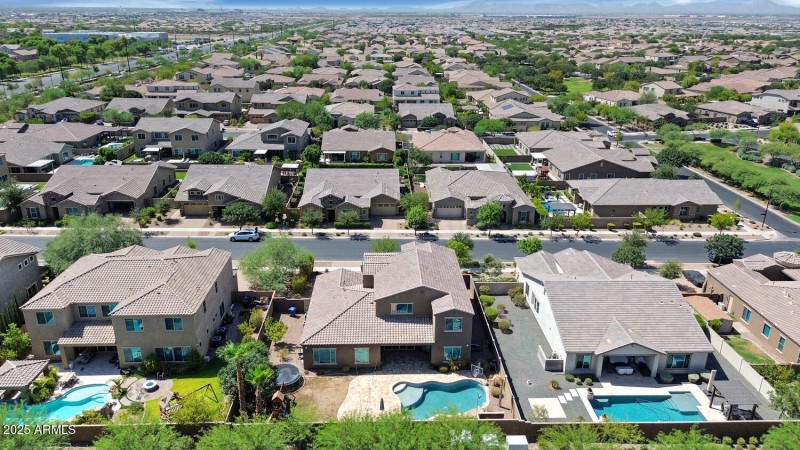 10718 E Lumiere Ave-large-045-001-10718