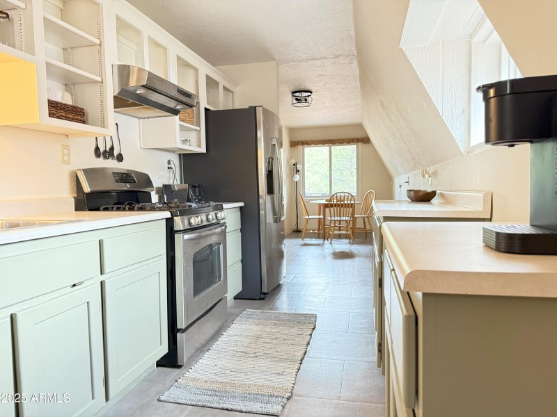 Kitchen 2