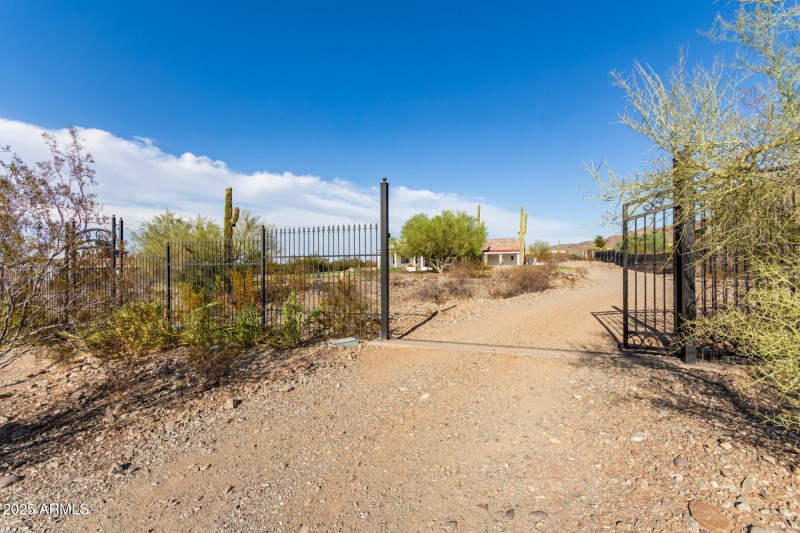 Iron Entry Gate 1