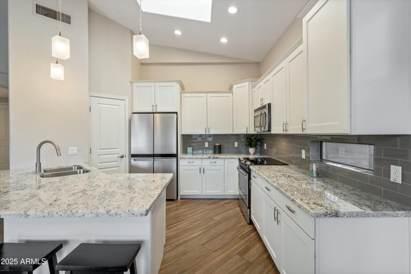 16-Kitchen