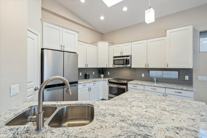 18-Kitchen