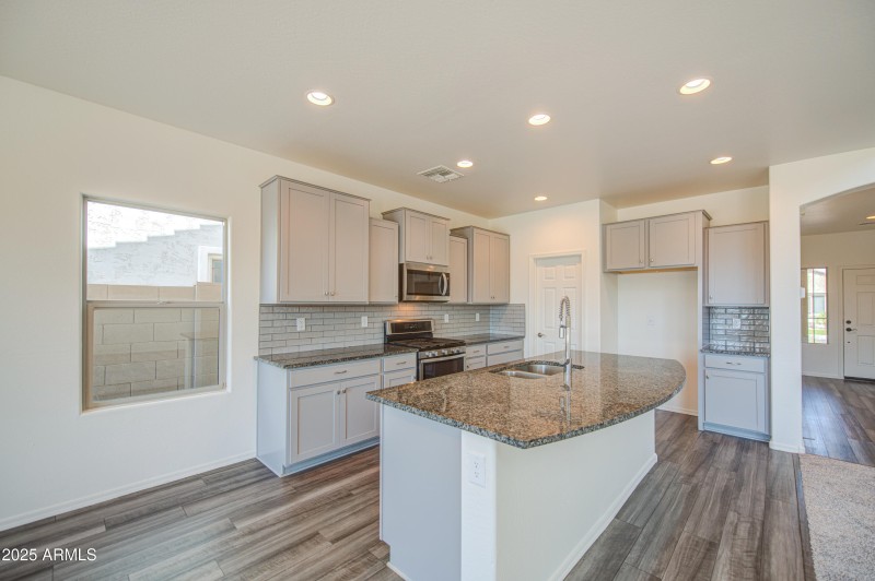Kitchen 4