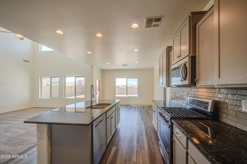 Kitchen 10