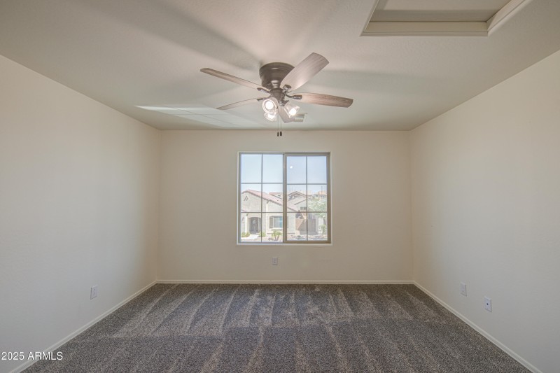 Bedroom 4-pic 1