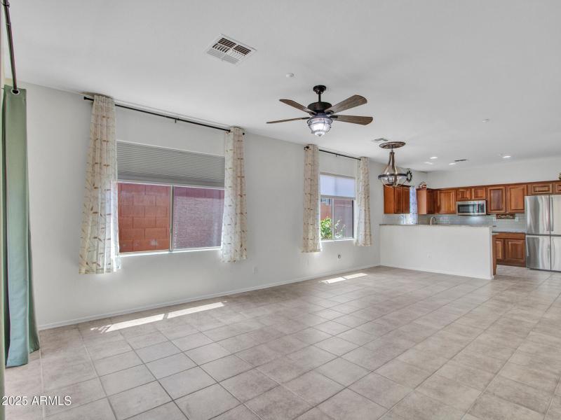 04-Living-room-(2)