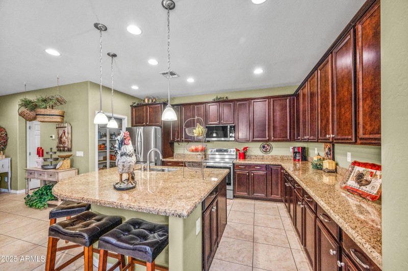44353WEddieWay-25