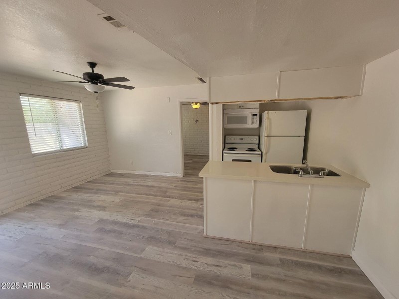Kitchen_Unit 4