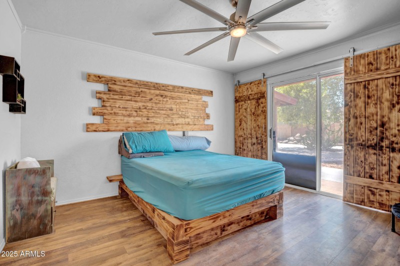 16-web-or-mls-1632 N Temple St-16