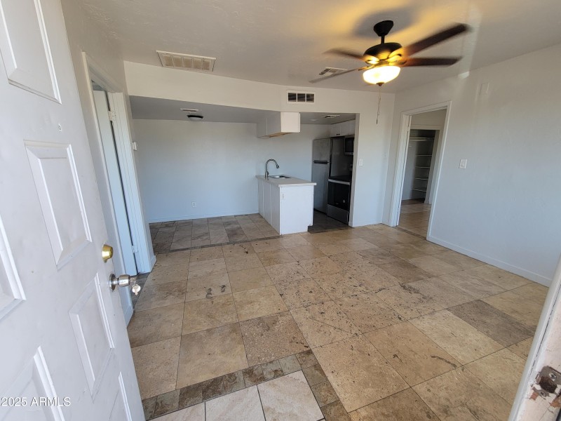 Kitchen_Dining_2