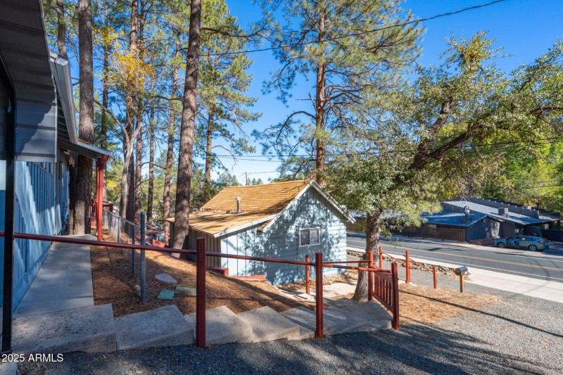 26-web-or-mls-1210-white-spar-rd