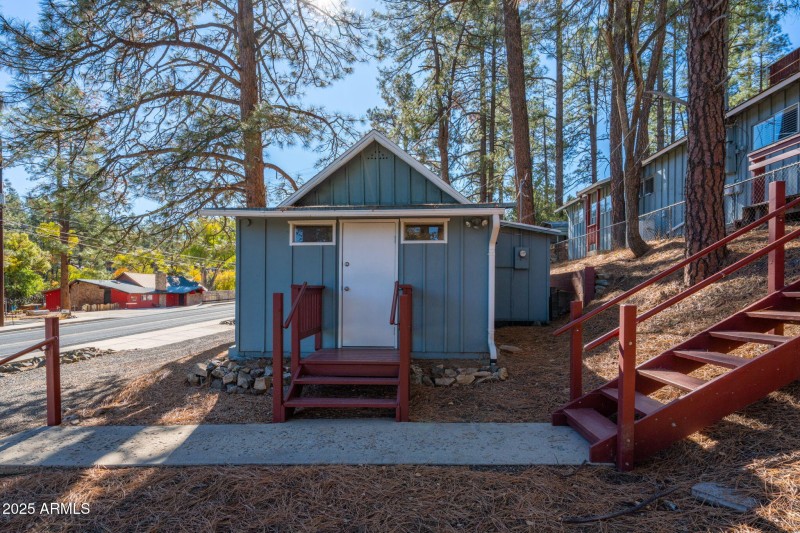 30-web-or-mls-1210-white-spar-rd