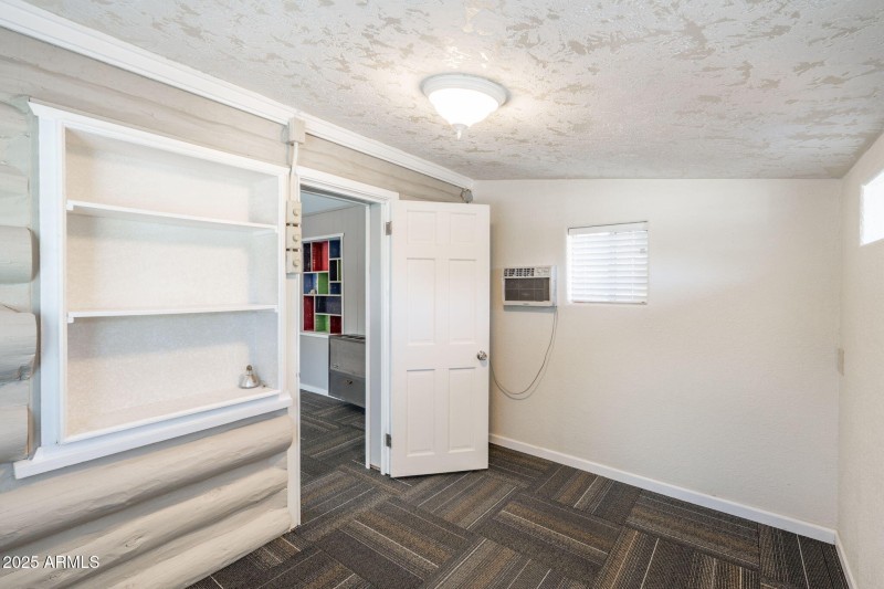 2-web-or-mls-1210-white-spar-rd