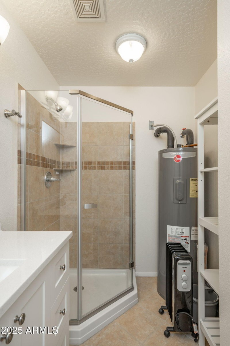 13-web-or-mls-1210-white-spar-rd