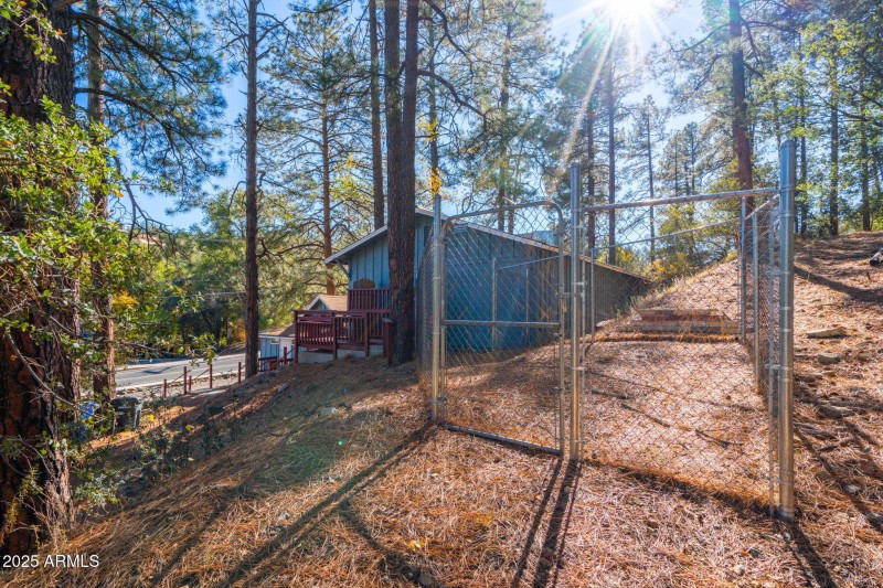 31-web-or-mls-1210-white-spar-rd