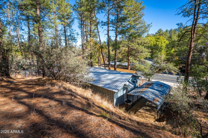 32-web-or-mls-1210-white-spar-rd