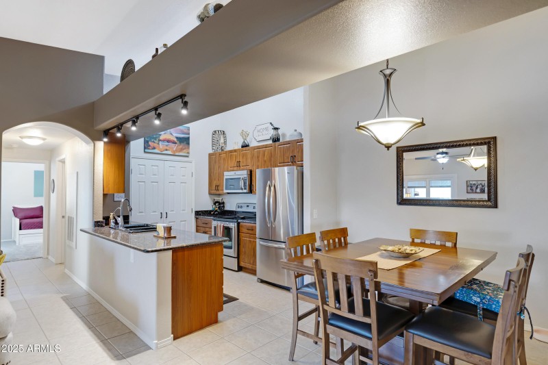 Kitchen/Dining Area