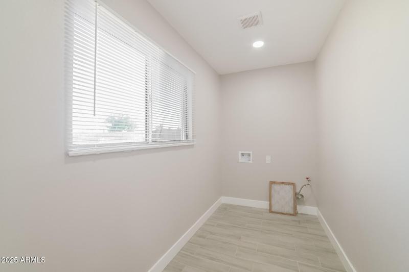 238351-photo-632c99ec35727