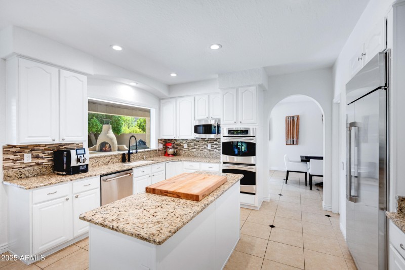 Dual Kitchen Access