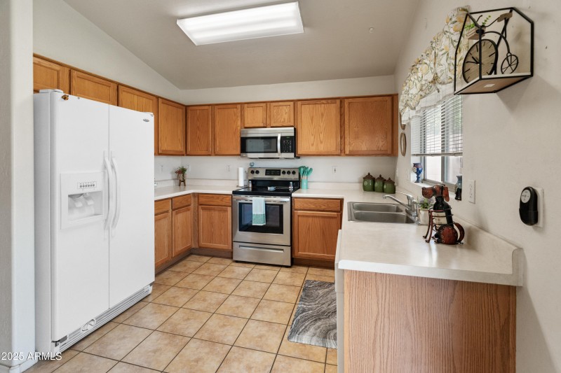 14908 W Acapulco Ln-9