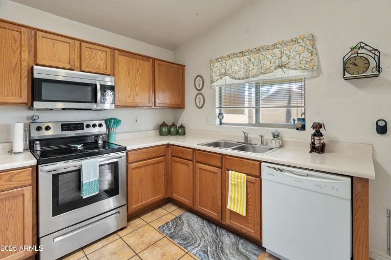 14908 W Acapulco Ln-11