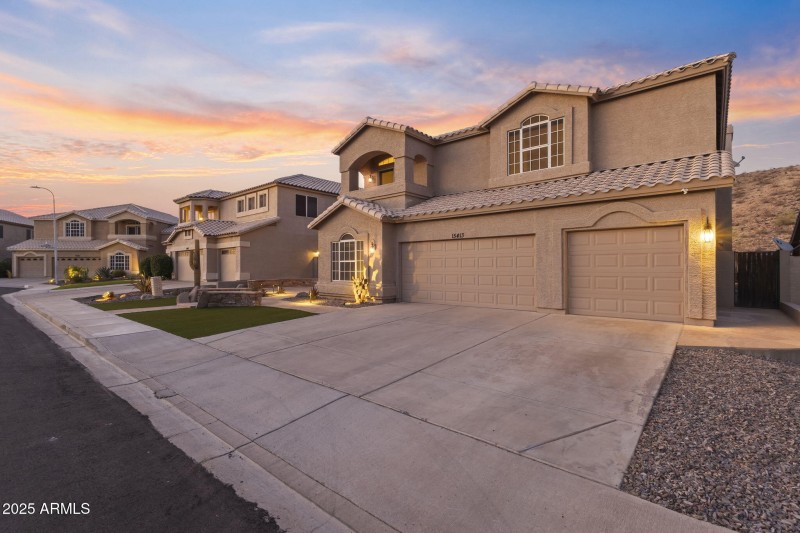 3 Car Garage
