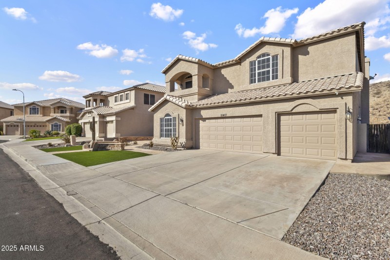 Three Car Garage