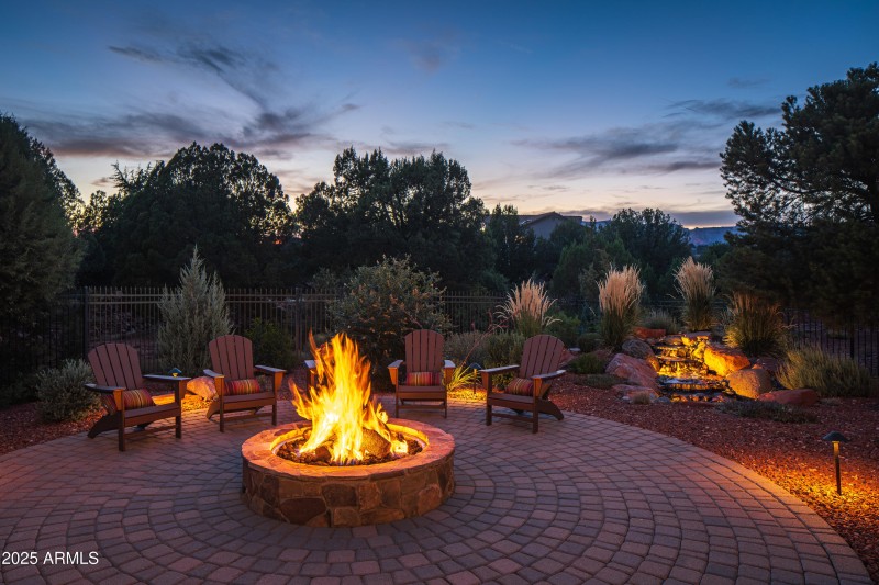 PLUMBED GAS FIRE-PIT