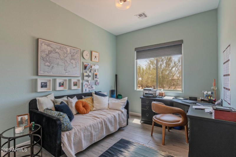 29708 North 168th Street-large-013-017-g