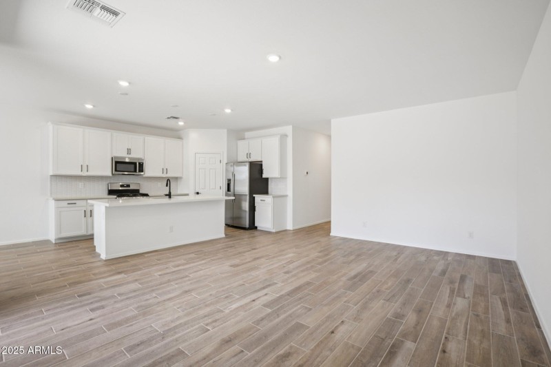 5-web-or-mls-W Moeller Rd-S1308-005