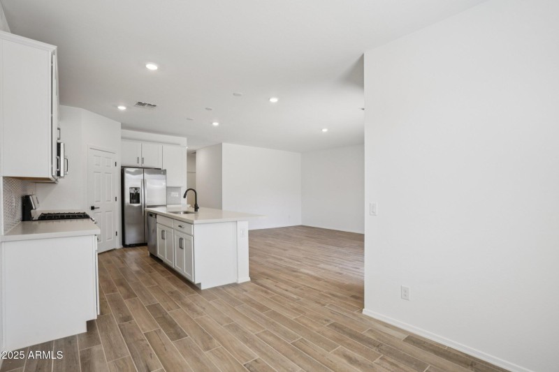 6-web-or-mls-W Moeller Rd-S1308-006