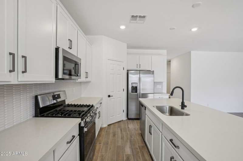 7-web-or-mls-W Moeller Rd-S1308-007