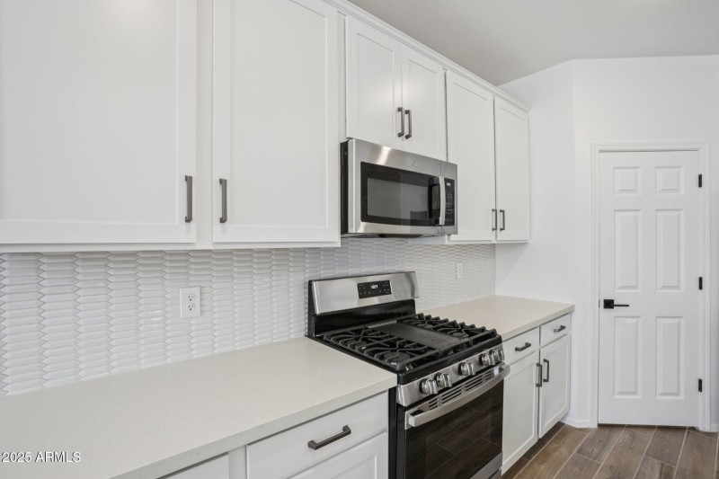 8-web-or-mls-W Moeller Rd-S1308-008