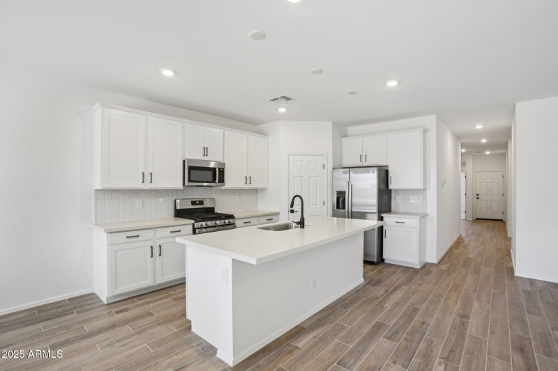9-web-or-mls-W Moeller Rd-S1308-009