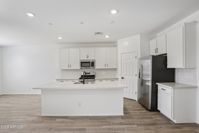 10-web-or-mls-W Moeller Rd-S1308-010