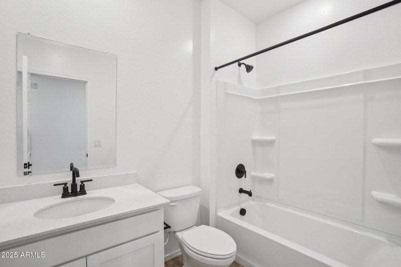 16-web-or-mls-W Moeller Rd-S1308-016