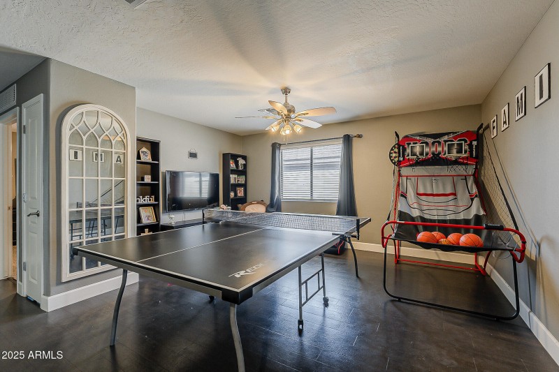 9D8D29D6-10B2-4742-93EF-F49B534D98E9