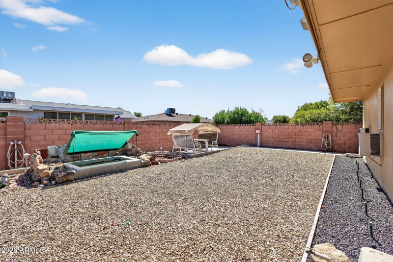 fully enclosed yard