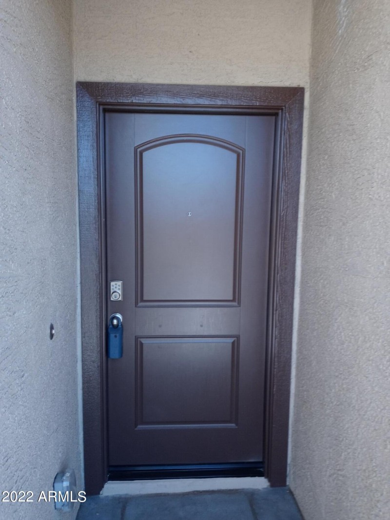 31009 W COLUMBUS AVE3