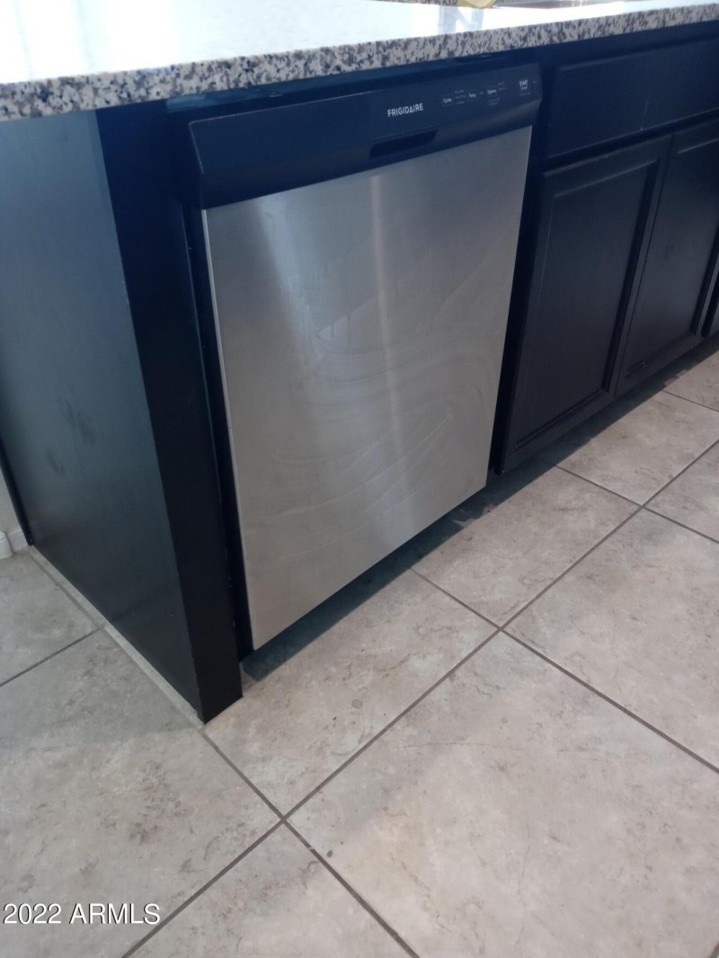 31009 W COLUMBUS AVE26