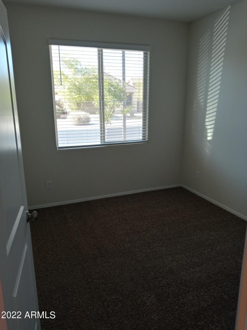 31009 W COLUMBUS AVE8