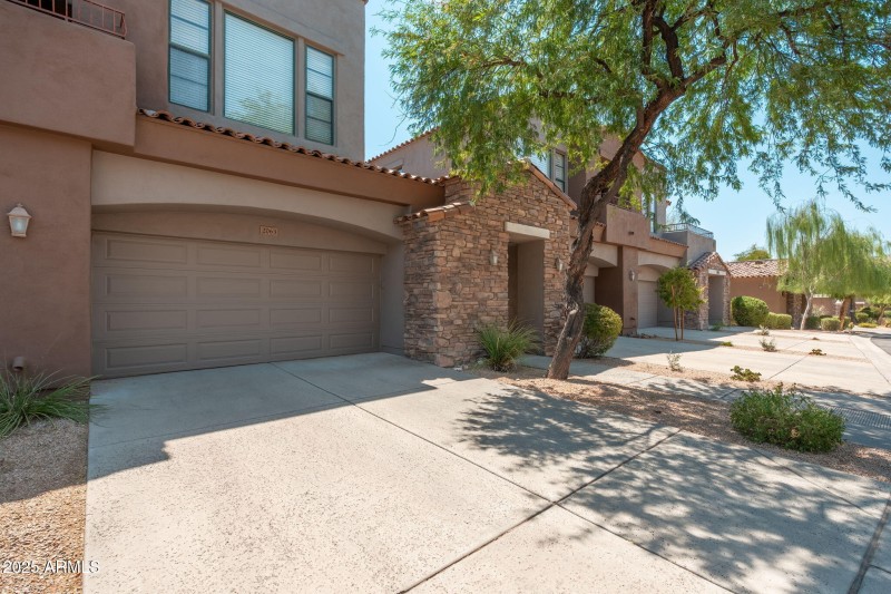19550 N Grayhawk Dr UNIT 2063 - 002