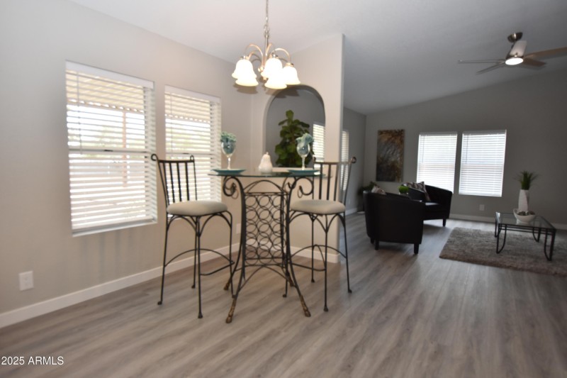 Breakfast nook_1075
