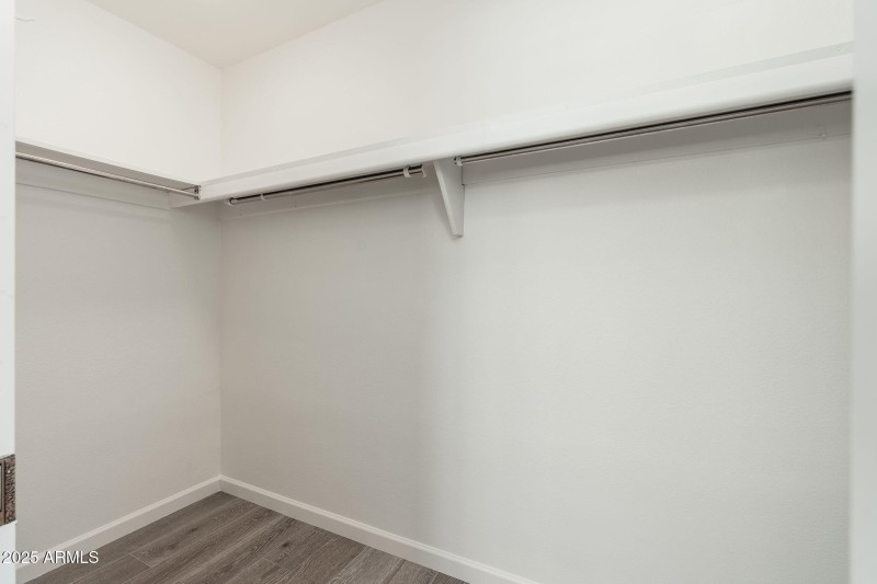 7684 E Minnezona Ave - 024