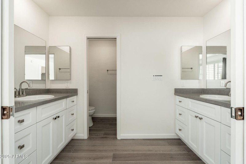 7684 E Minnezona Ave - 025