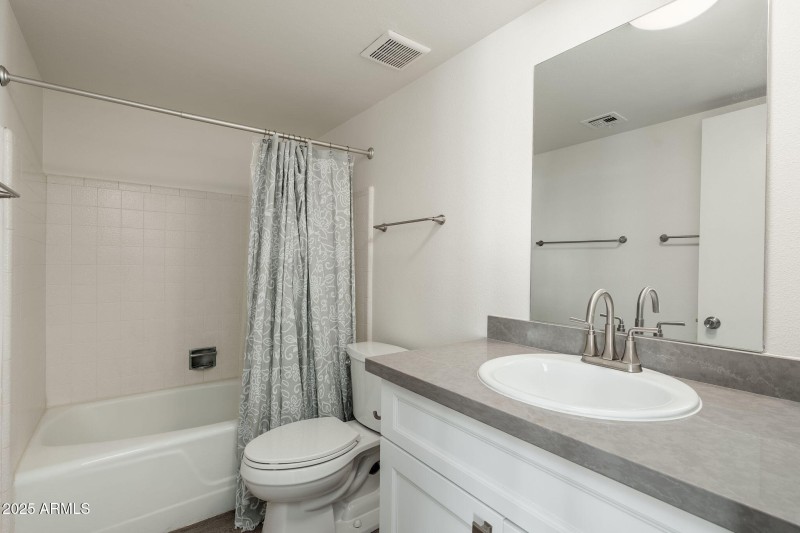 7684 E Minnezona Ave - 029