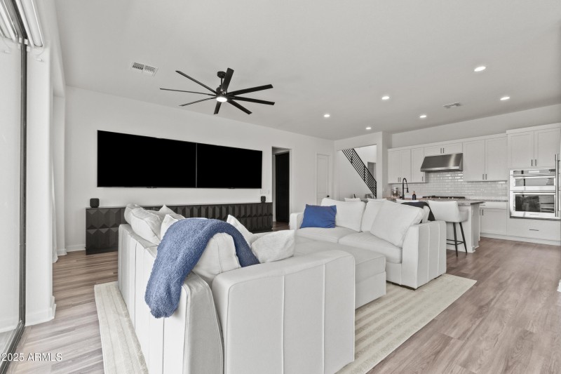 35173 n covelite way-24