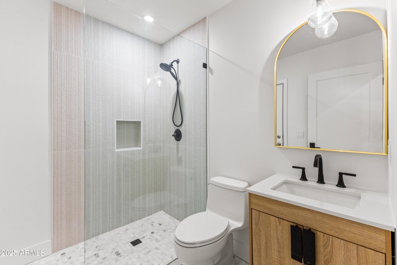 Casita/Pool Bathroom