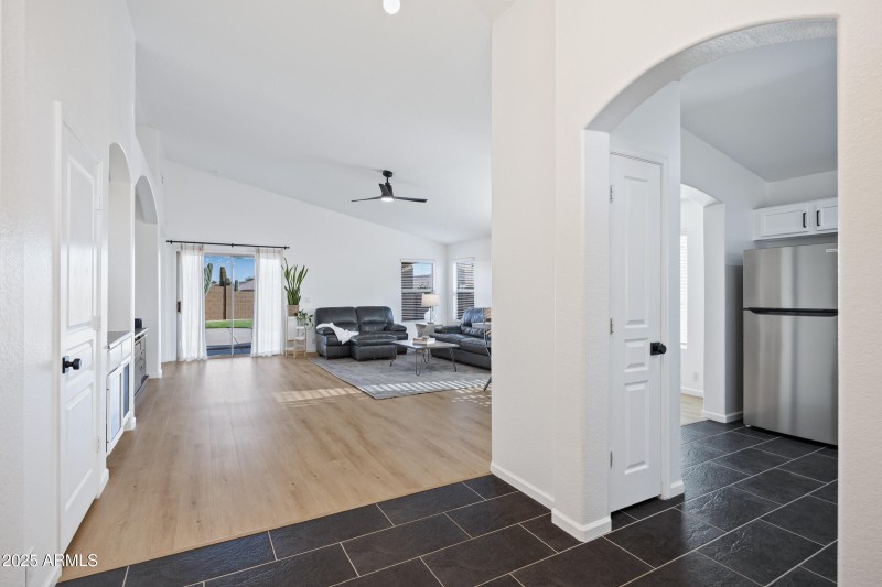 5045 E Duane Ln-5