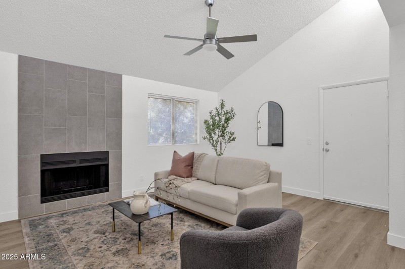 8-web-or-mls-1075-e-chandler-blvd-212